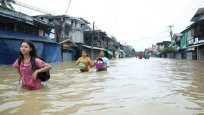 Death toll in Myanmar floods nears 300