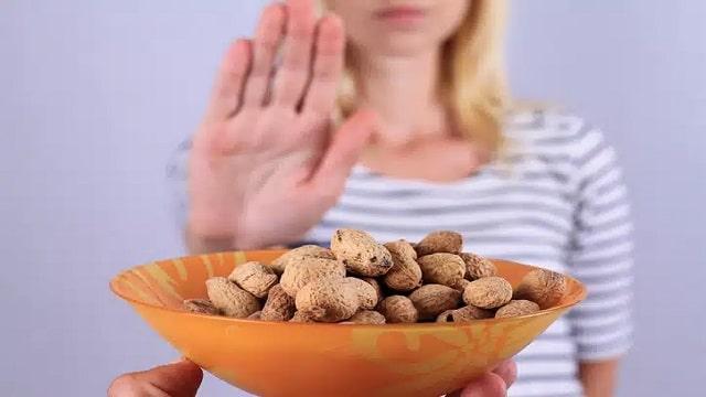 Peanut Allergy Symptoms, Risk Factors & Treatment | Diseases List A-Z