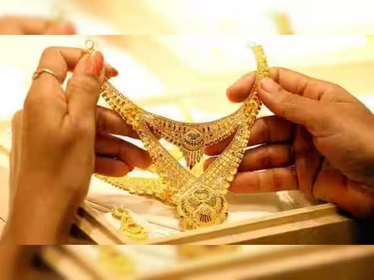 Gold declines Rs 450 to Rs 79,550  per 10 grams; silver plunges Rs 600