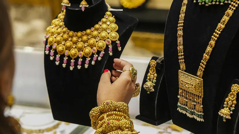 Gold Declines Rs 450 To Rs 79,550 Per 10 Grams; Silver Plunges Rs 600