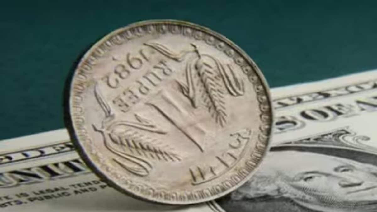 Rupee At Fresh Record Low, Falls 2 Paise to 84.40 Against US Dollar