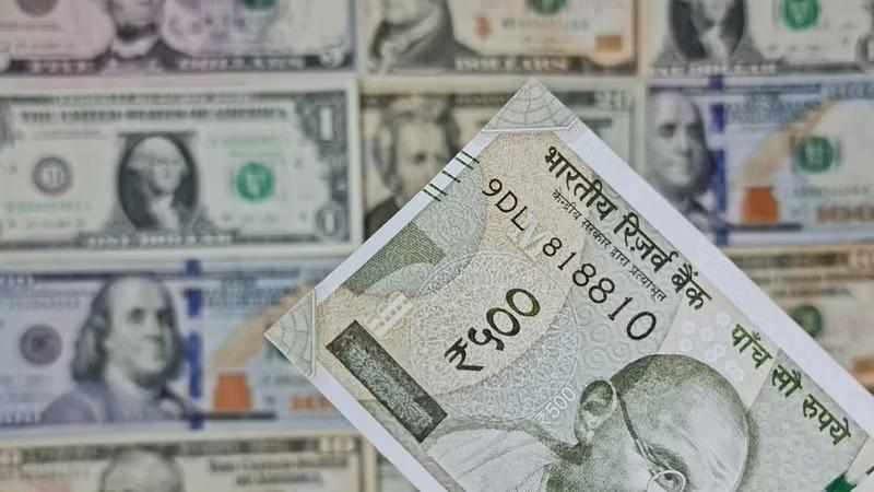 Rupee slips 1 paisa to close at fresh  all-time low of 84.39 against US dollar