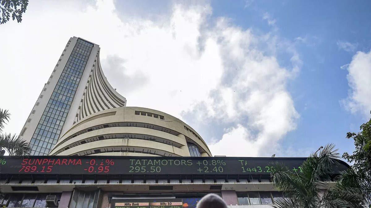 Stock Market Updates: Sensex Down 150 Points, Nifty Below 23,850; Nykaa Rises 5%