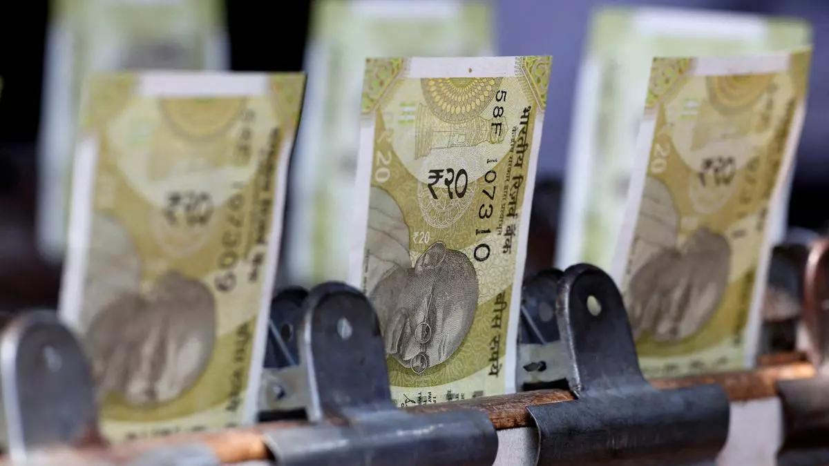 Rupee falls 1 paisa to all-time low of 84.40 against US dollar in early trade