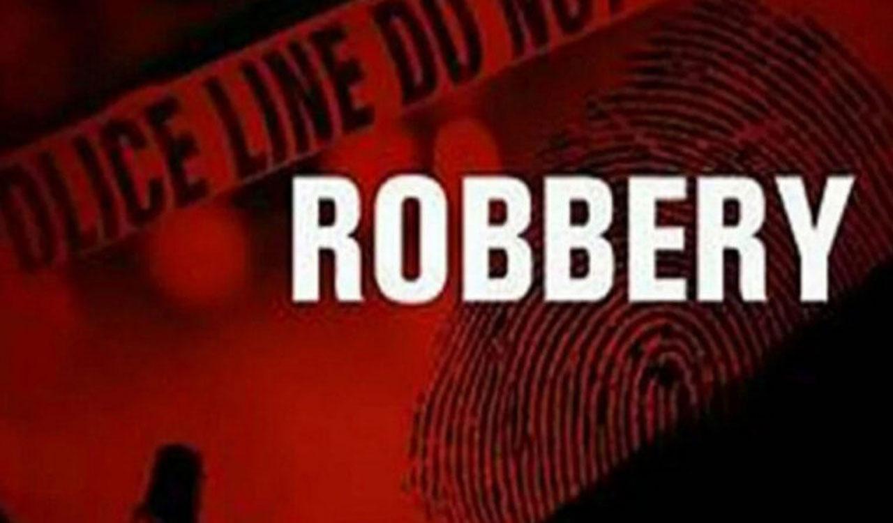 Hyderabad: Two robberies reported at KPHB colony