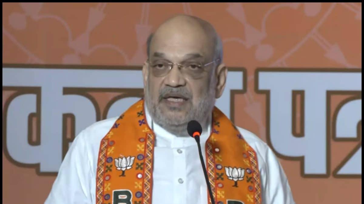 Maharashtra Polls: Amit Shah Dares Rahul Gandhi to Laud Savarkar, Bal Thackeray