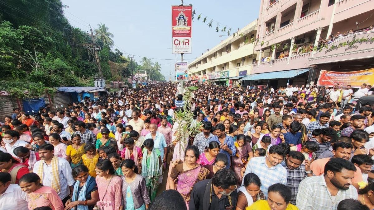 Nearly one lakh devotees take part in 11-km Giri Pradakshina at Annavaram temple